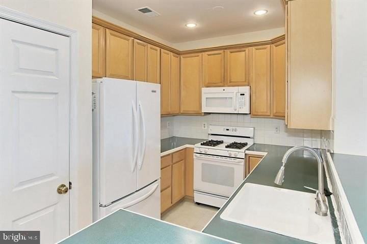 11314 Westbrook Mill Ln Unit 302 - Photo 2 of 33