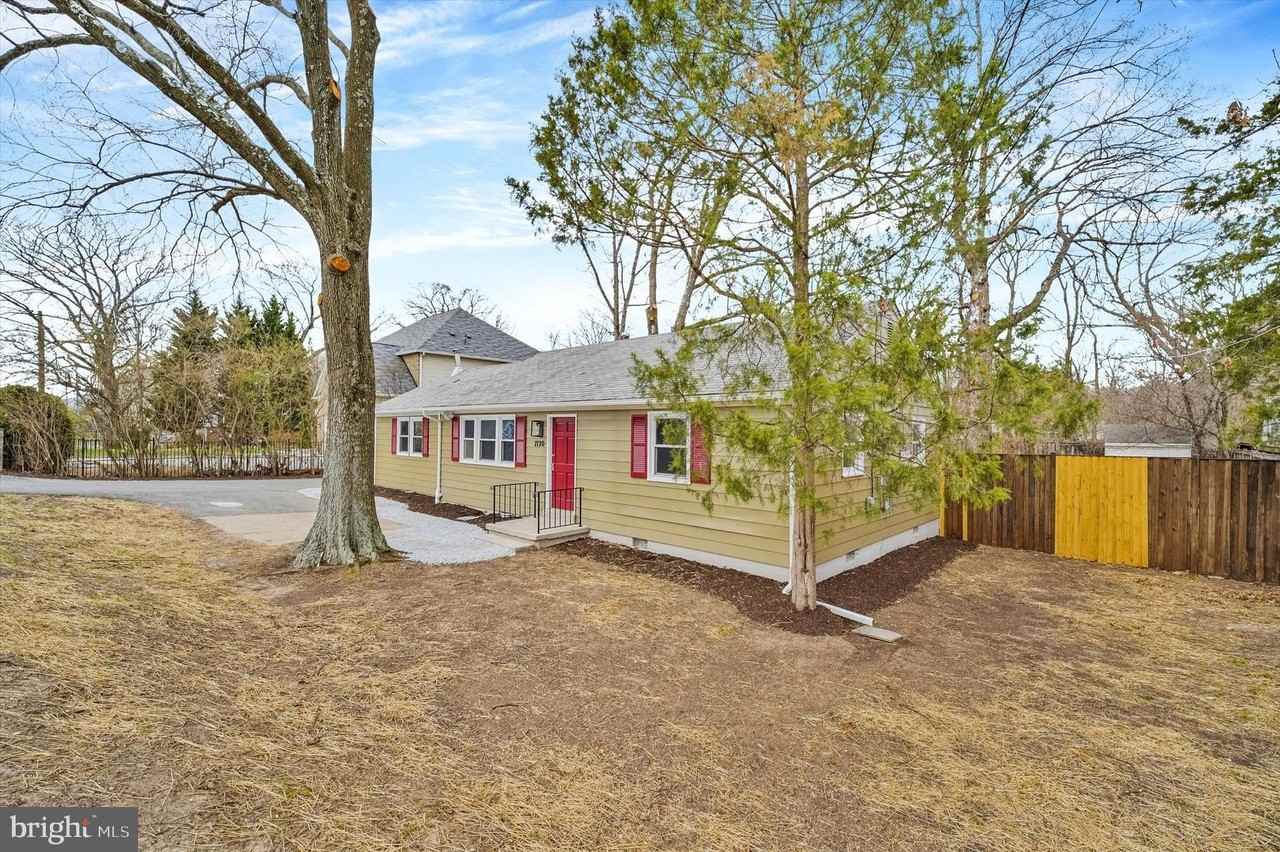 7120 Beulah St - Photo 2 of 31