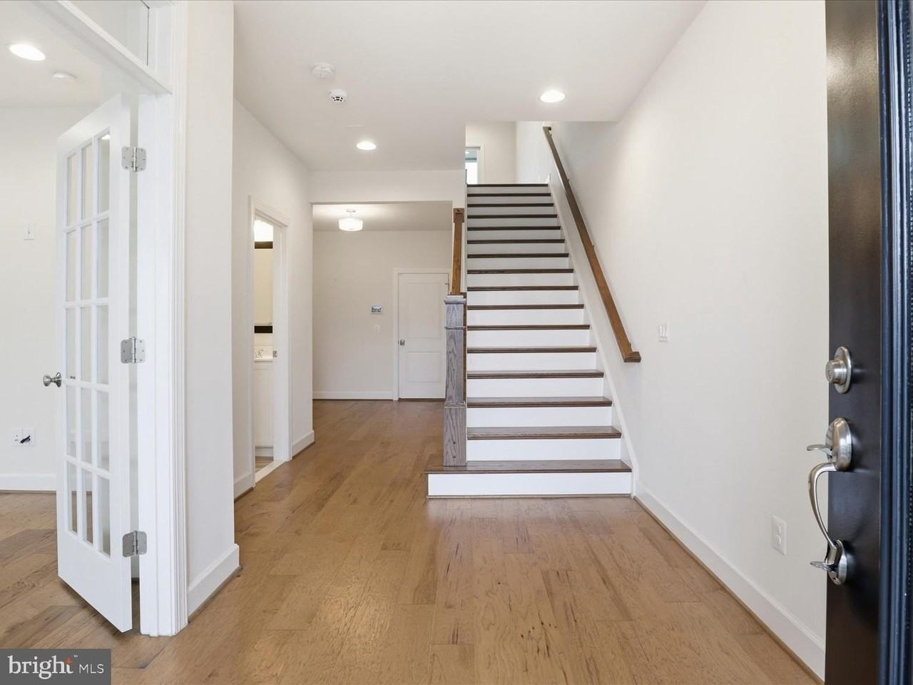 20305 Savin Hill Dr - Photo 5 of 50