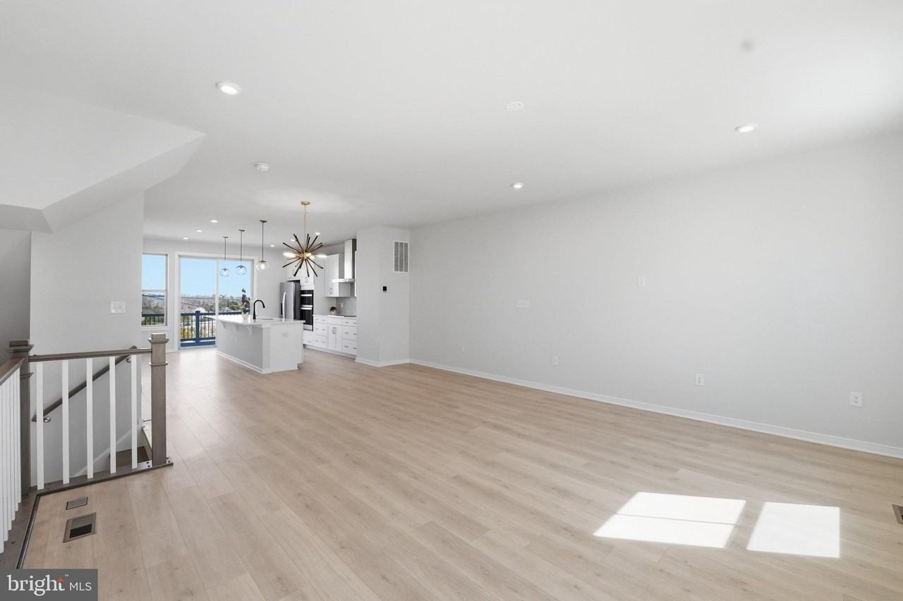 19712 Sepia Sq - Photo 4 of 48