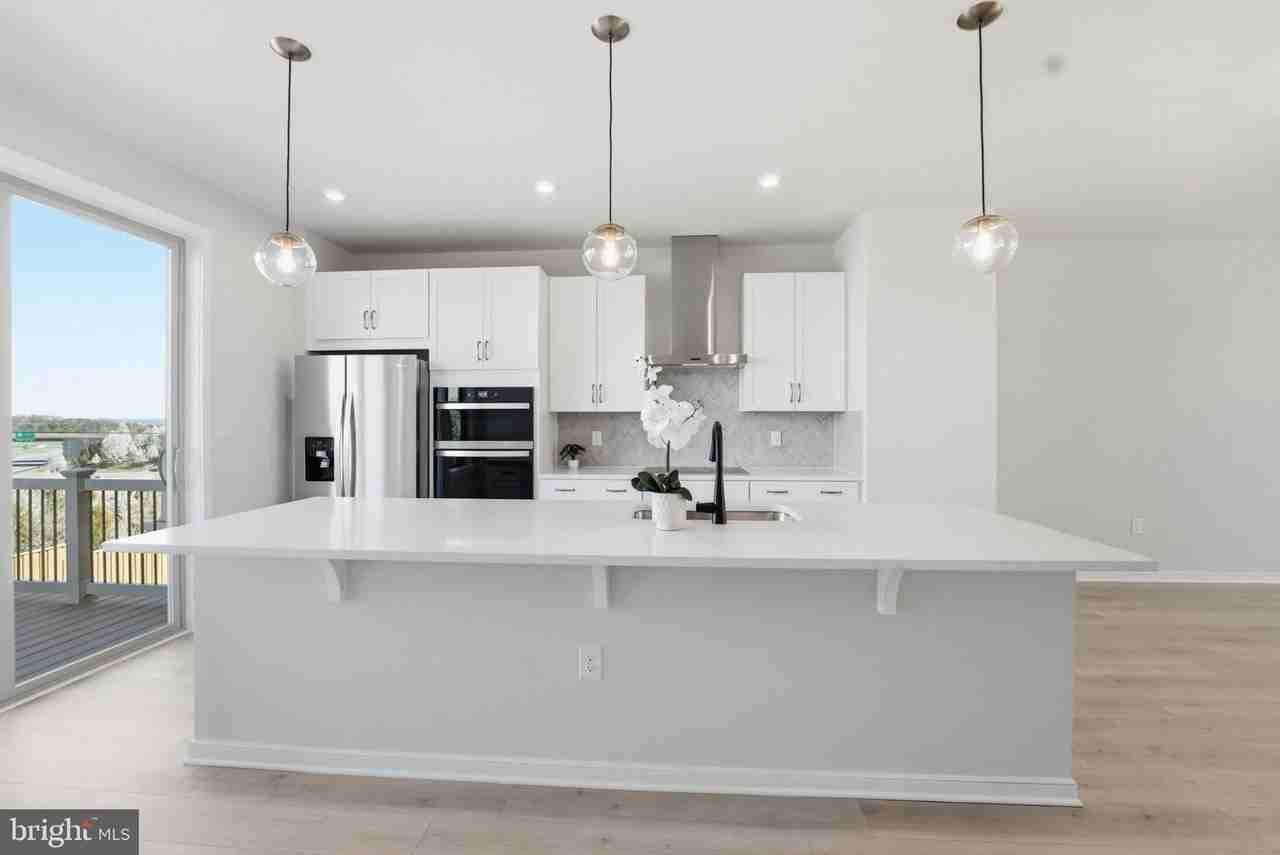 19712 Sepia Sq - Photo 7 of 48