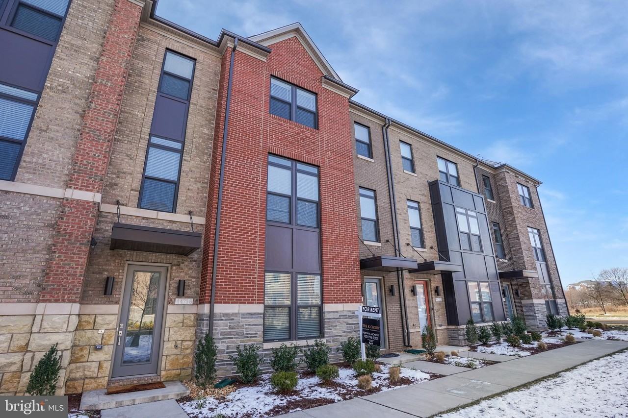 44734 Roosevelt Sq - Photo 5 of 50