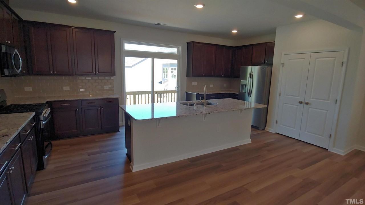 2953 Sunflower Rd - Photo 3 of 18