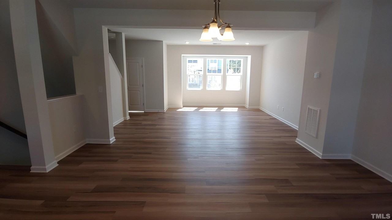 2953 Sunflower Rd - Photo 5 of 18