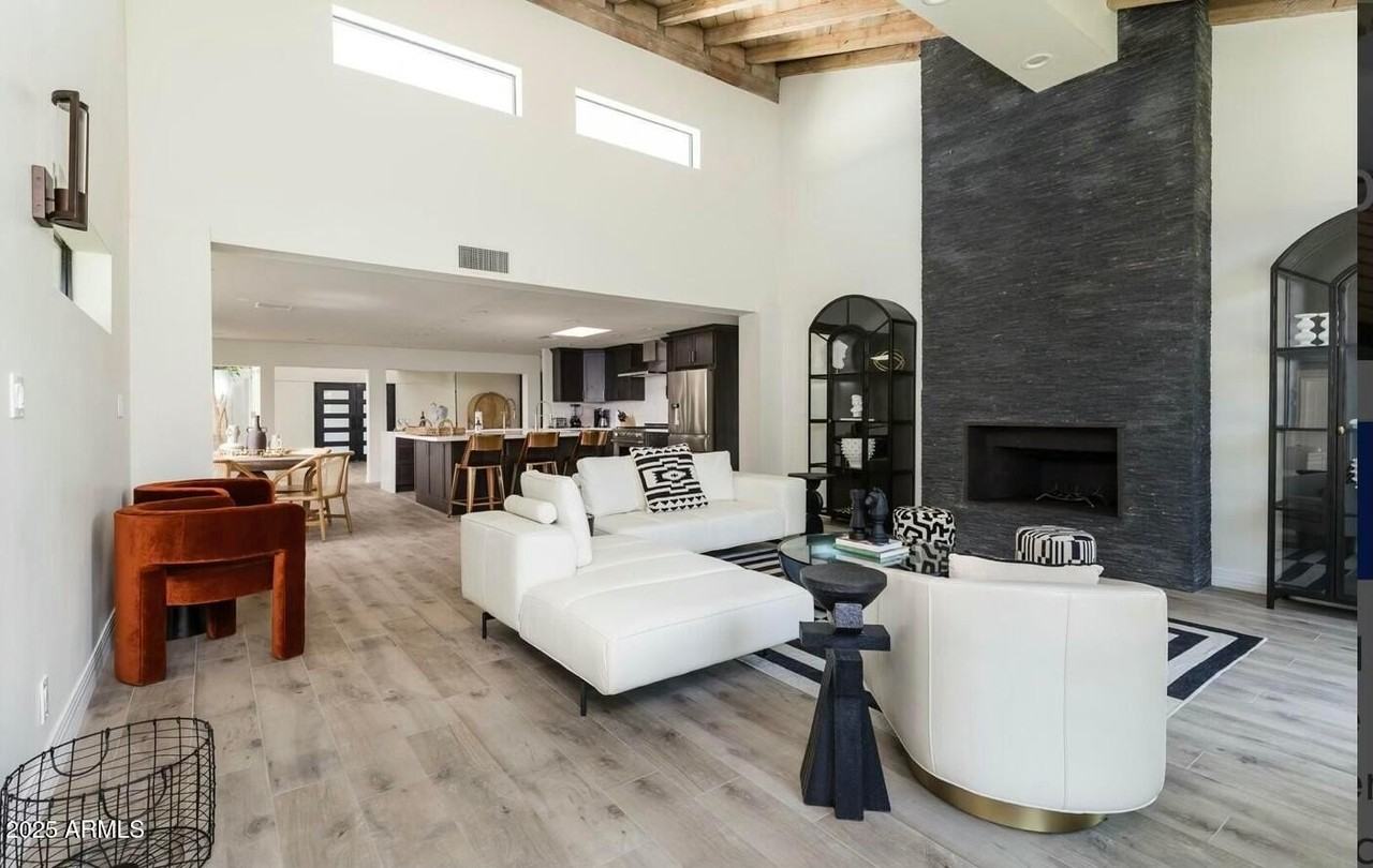 11212 N Sundown Dr - Photo 4 of 50