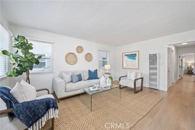 502 36th St #A - Photo 6 of 8