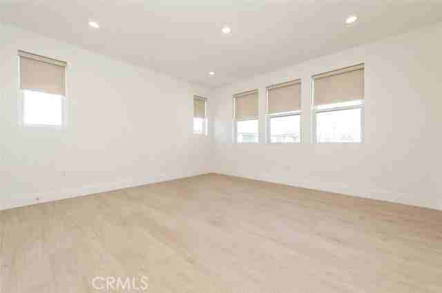 228 Stage - Photo 2 of 8