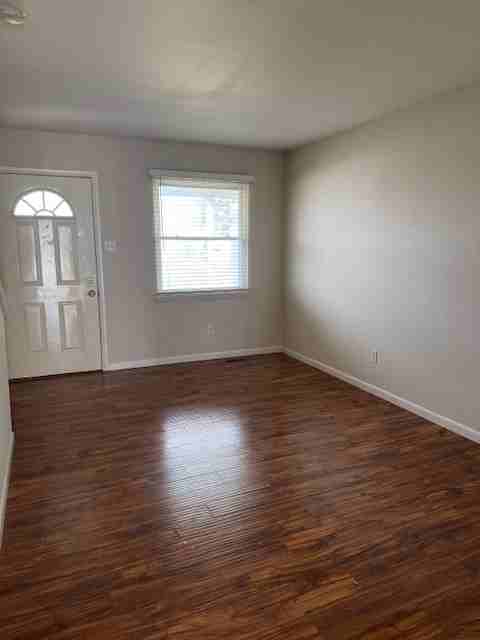 622 Yale Blvd #1 - Photo 4 of 7