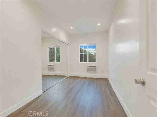 22222 Vanowen St - Photo 4 of 8