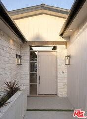 4512 Sunnyslope Ave - Photo 3 of 8