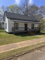 featured image of 401 Holmes St #1