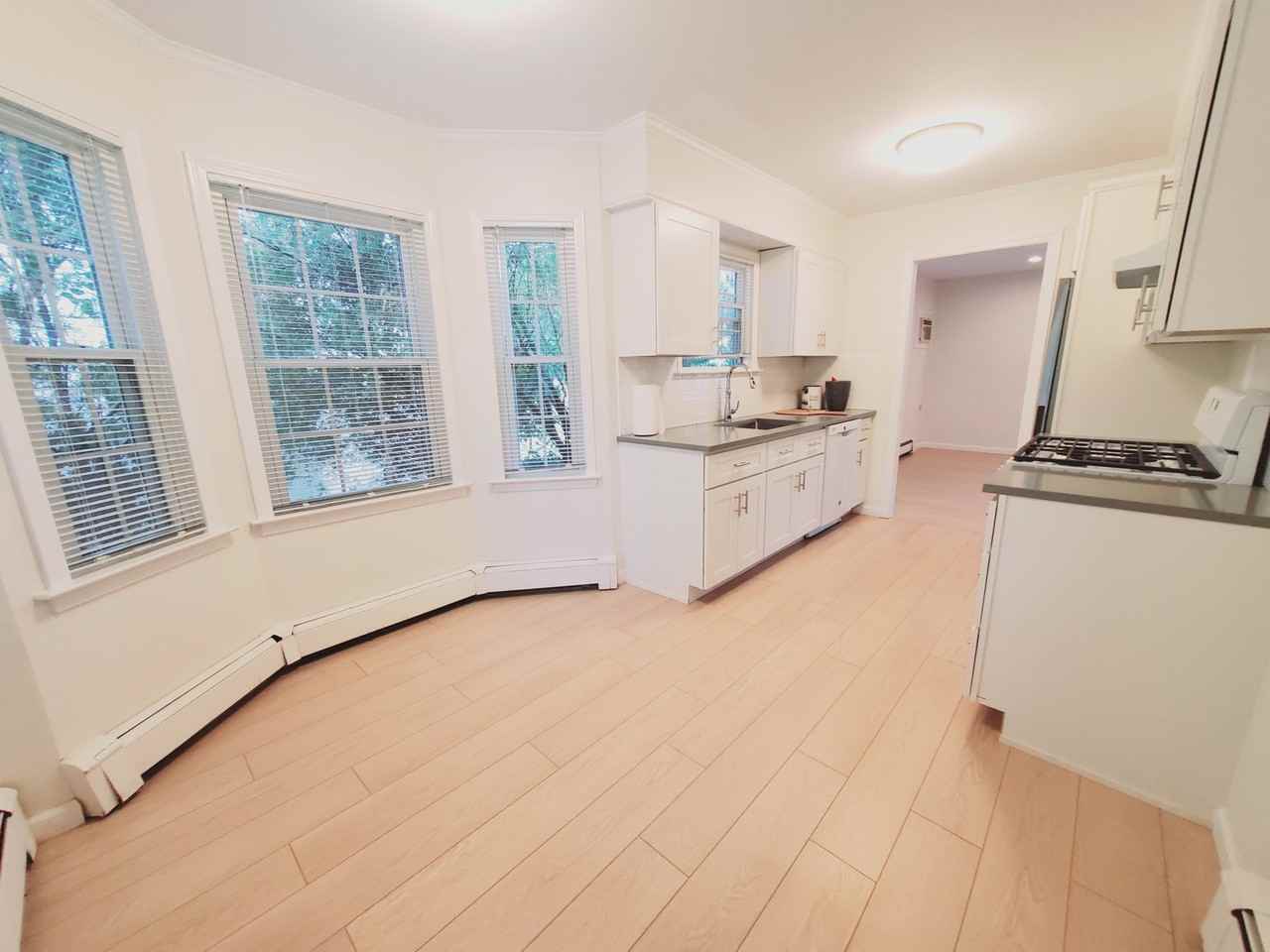 1248 Hope St #A - Photo 2 of 6