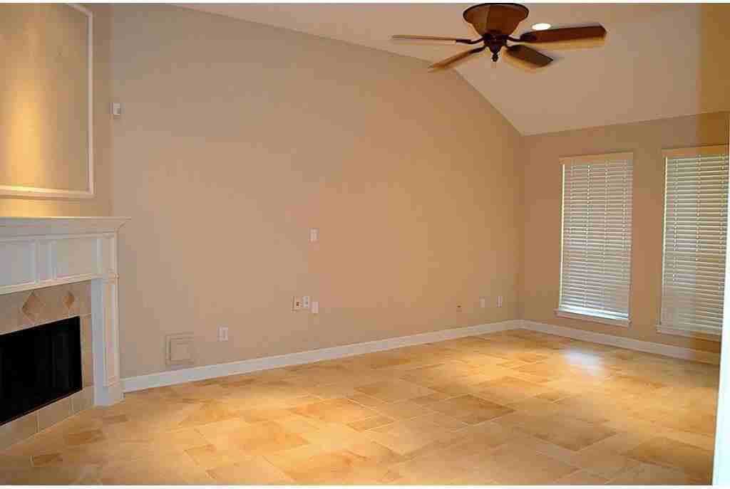 Glenhill Dr - Photo 2 of 8