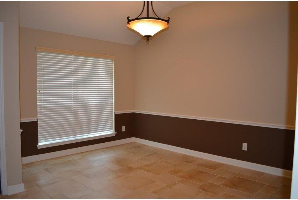 Glenhill Dr - Photo 7 of 8