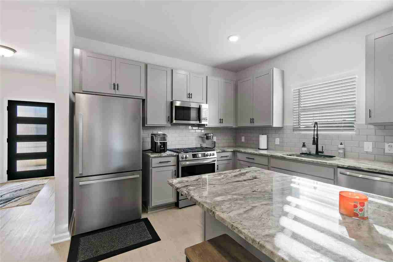 Amador Peak Dr - Photo 7 of 8