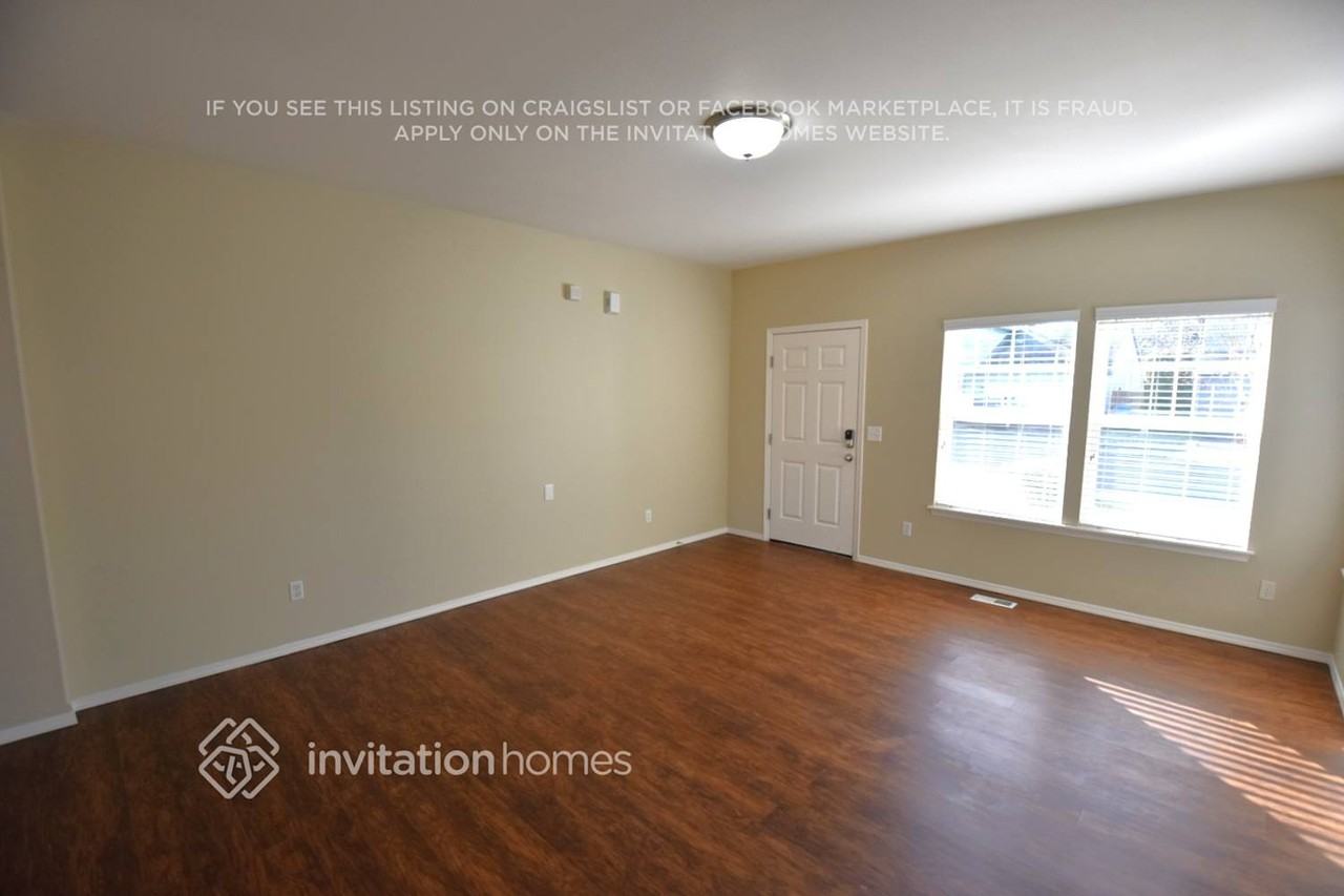 2321 171st St E - Photo 2 of 13