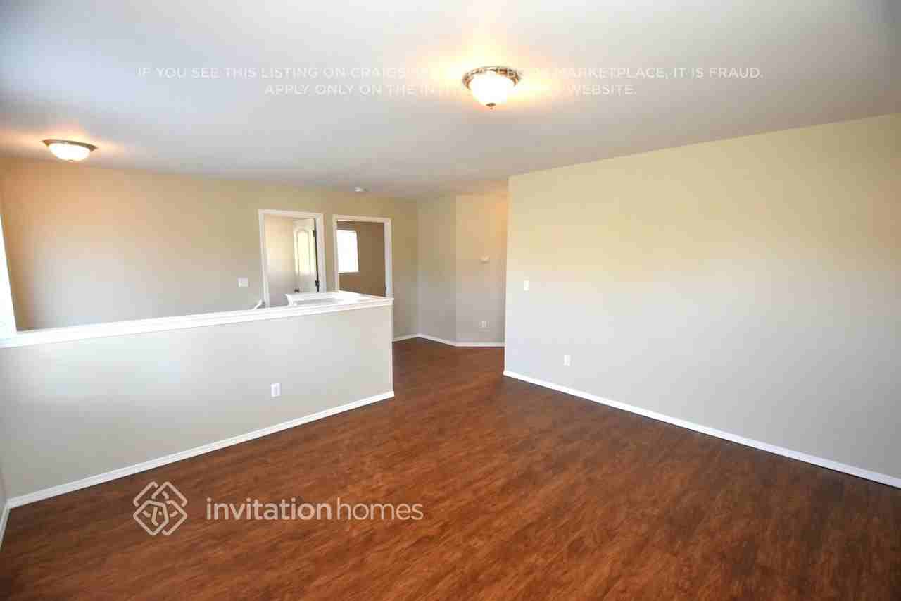 2321 171st St E - Photo 7 of 13