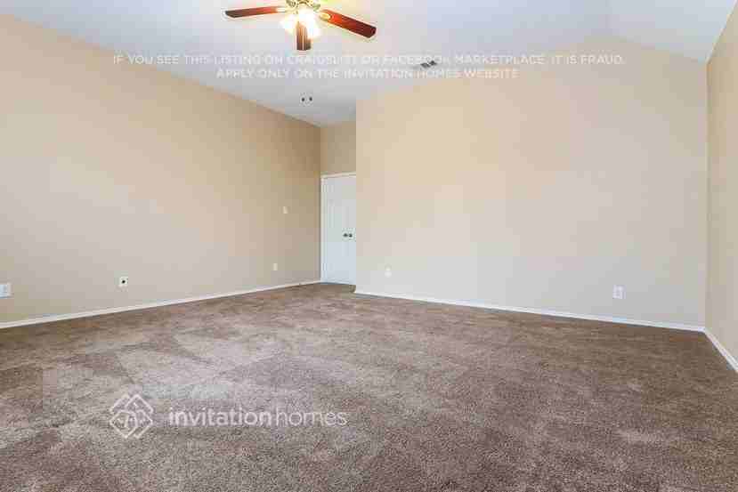2360 Merlin Dr - Photo 7 of 12
