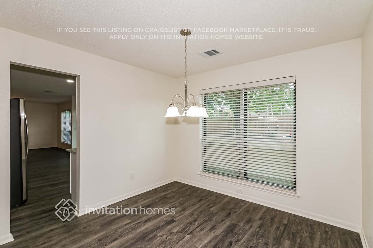 7723 Pine Center Dr - Photo 6 of 18