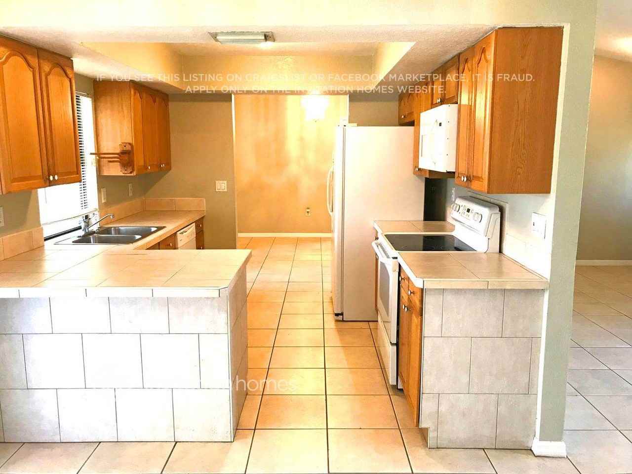 1132 Capricorn Blvd - Photo 3 of 10