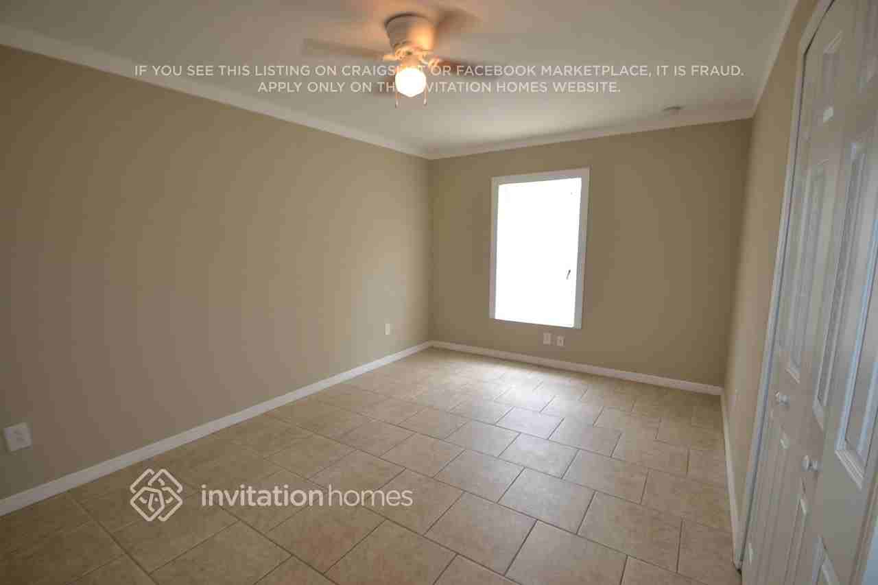 3932 Everglades Ter - Photo 6 of 11