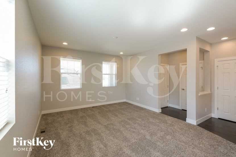 4754 Kalispell St - Photo 5 of 15