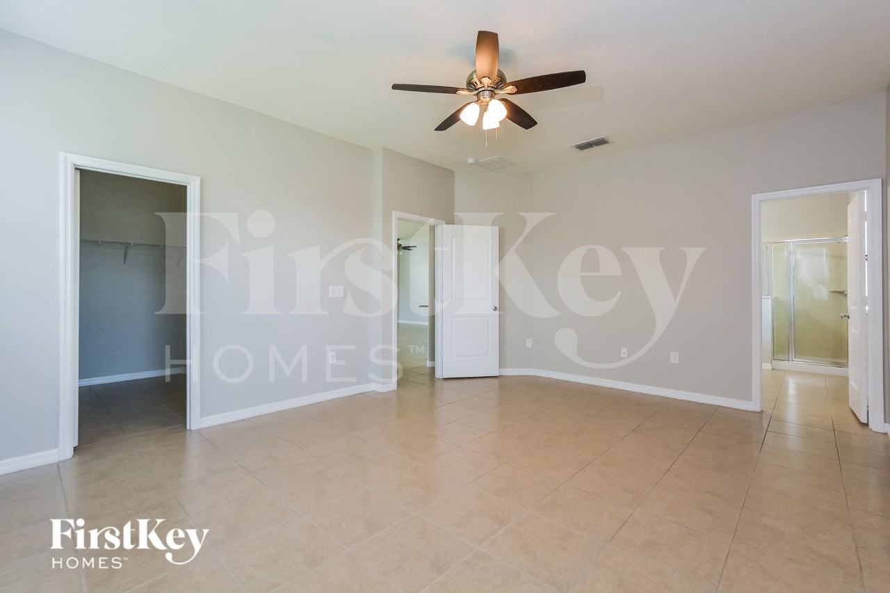 1511 Angler Ave - Photo 7 of 15