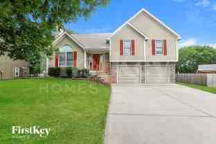 8236 N Hope Ave - Photo 1 of 1