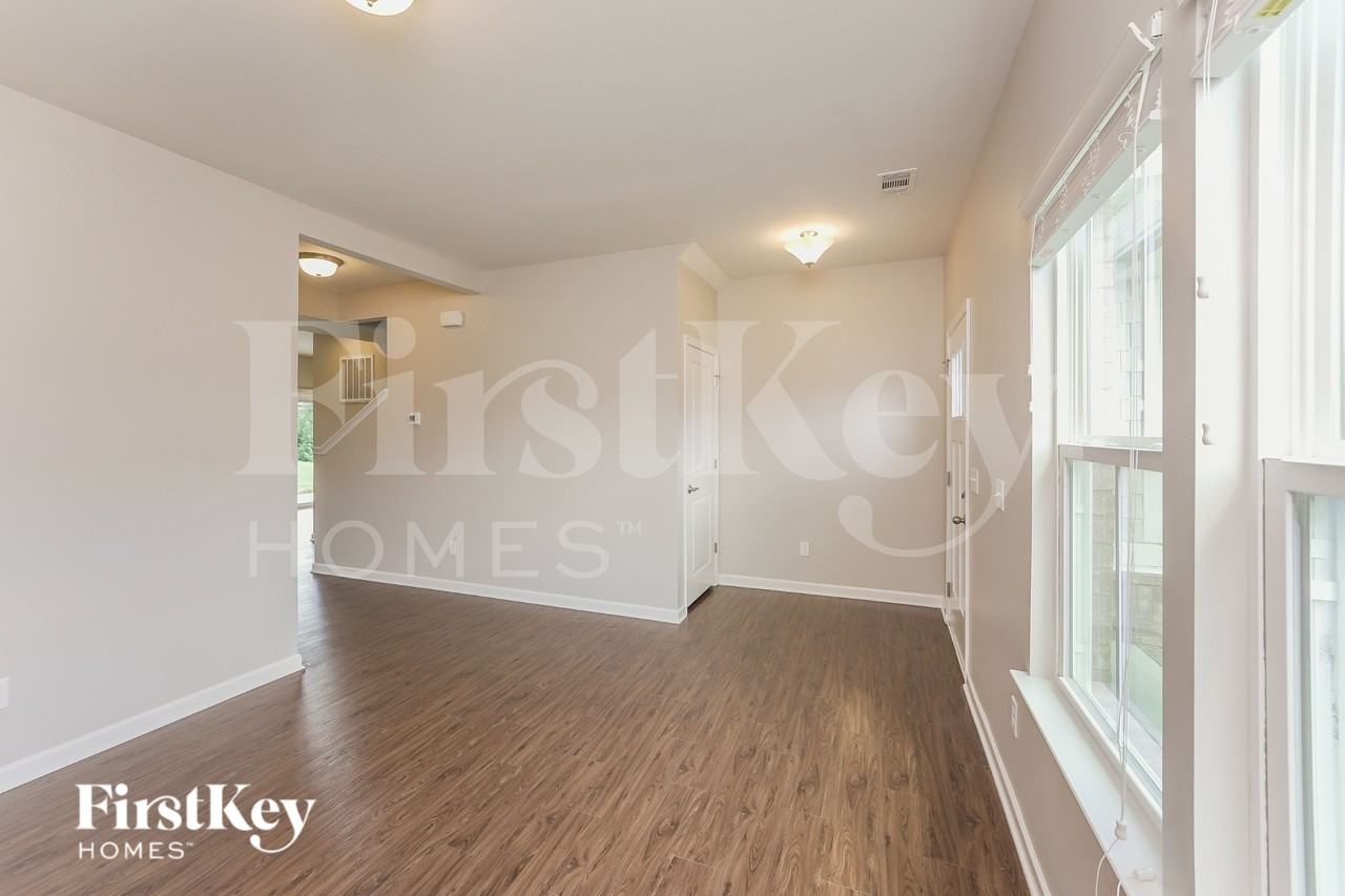102 Shanache Dr - Photo 3 of 19