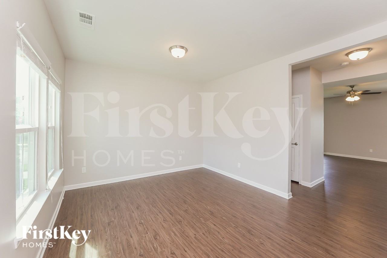 102 Shanache Dr - Photo 6 of 19