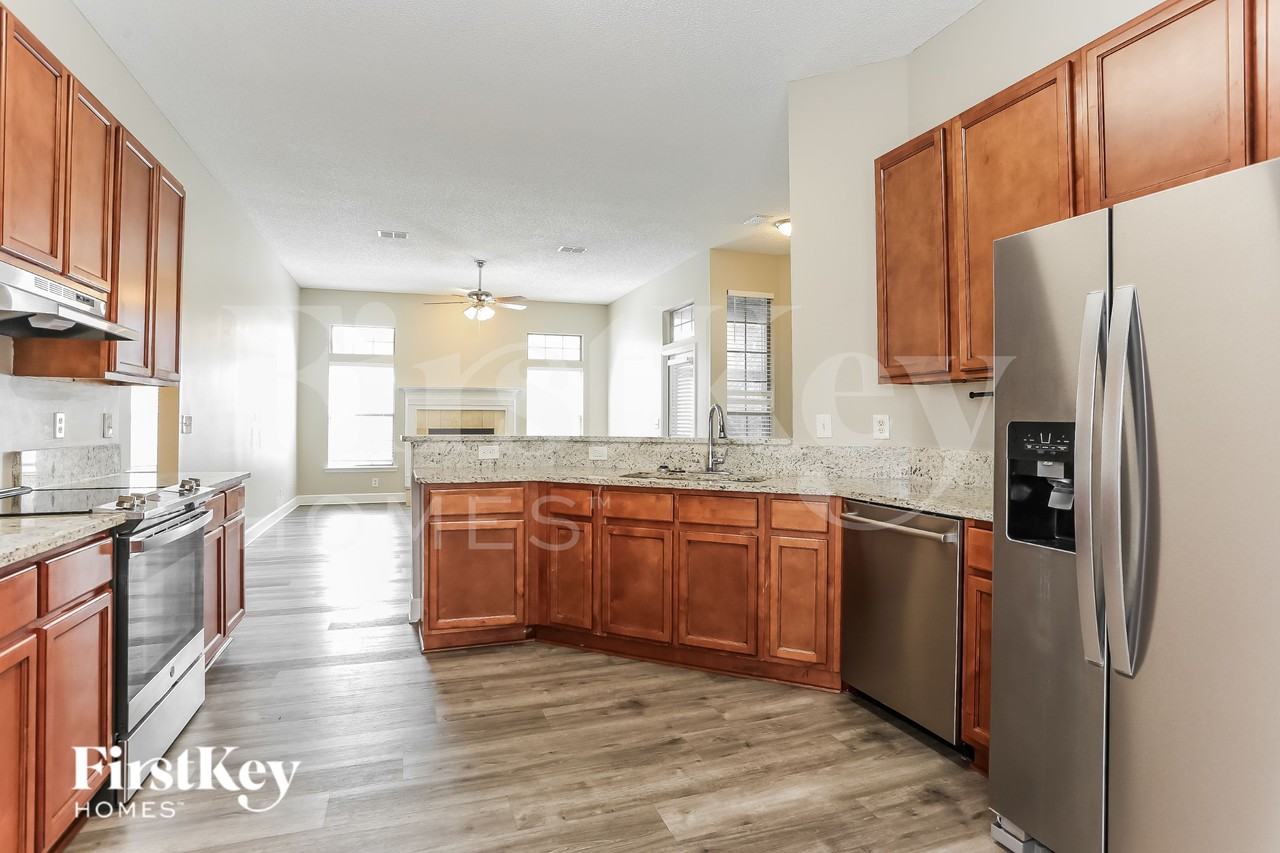 12330 York Harbor Dr - Photo 5 of 16