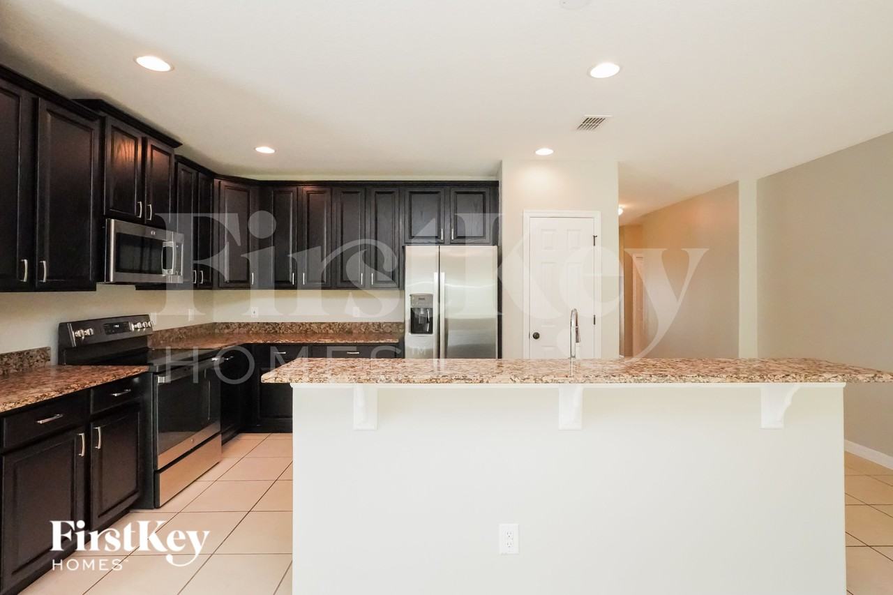 3734 Briarwood Estates Cir - Photo 4 of 15