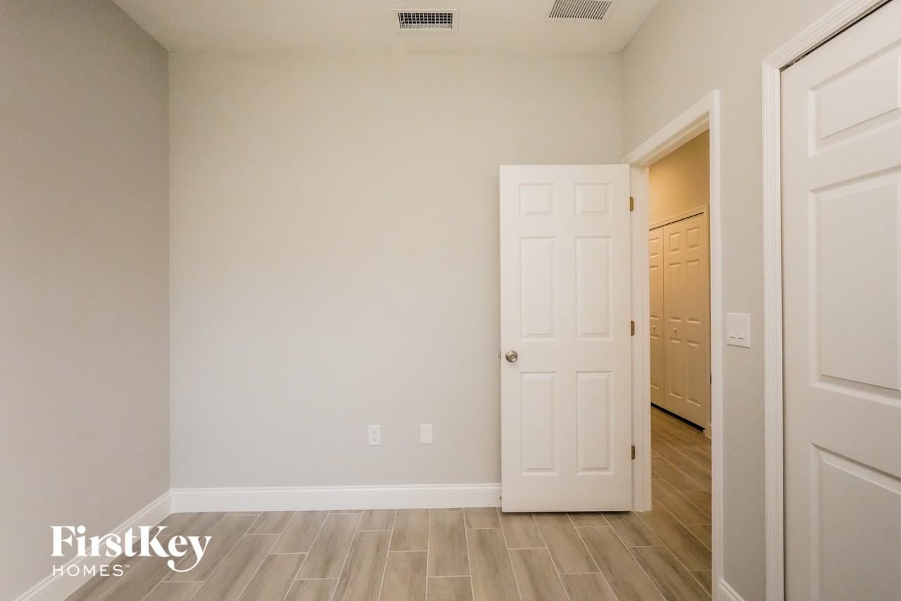 453 Magpie Ct - Photo 7 of 15