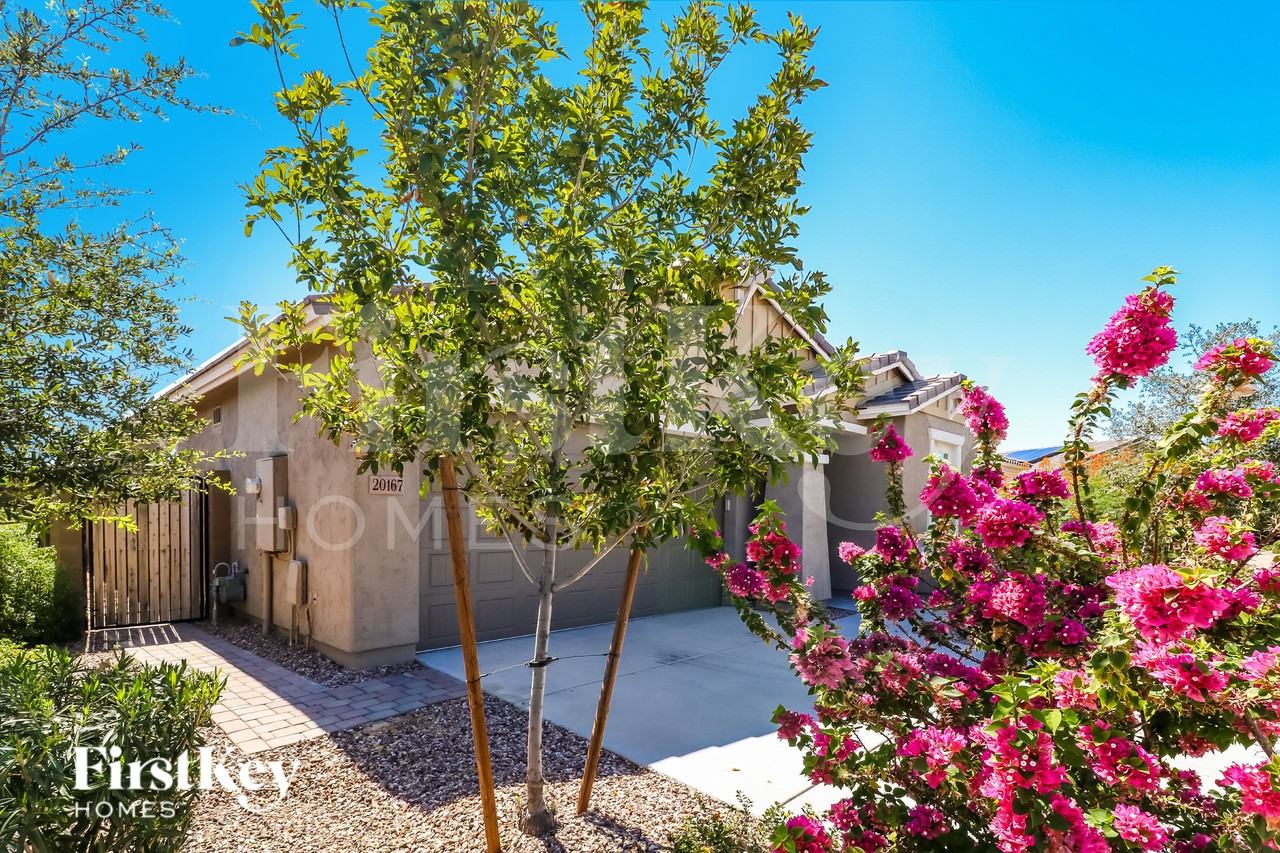 20167 W Grant St - Photo 2 of 15