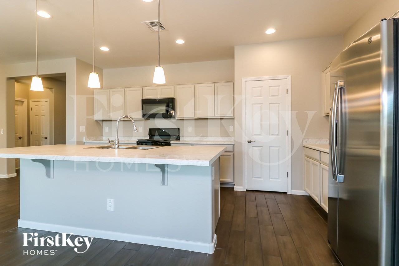 20167 W Grant St - Photo 7 of 15