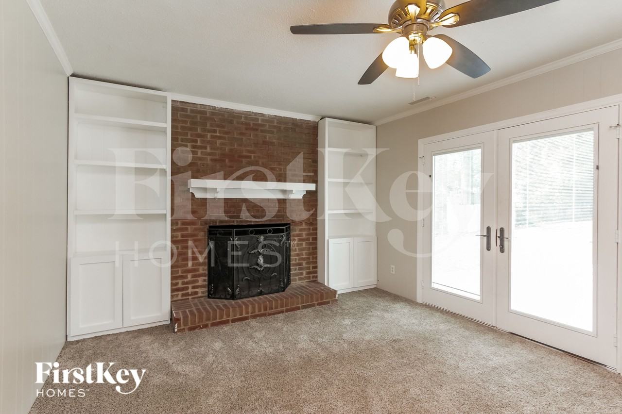 6814 Elm Forest Dr - Photo 4 of 15