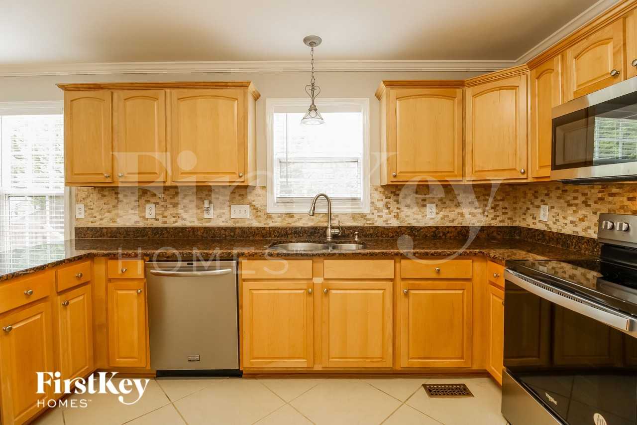 1817 Morgans Mill Way - Photo 6 of 18