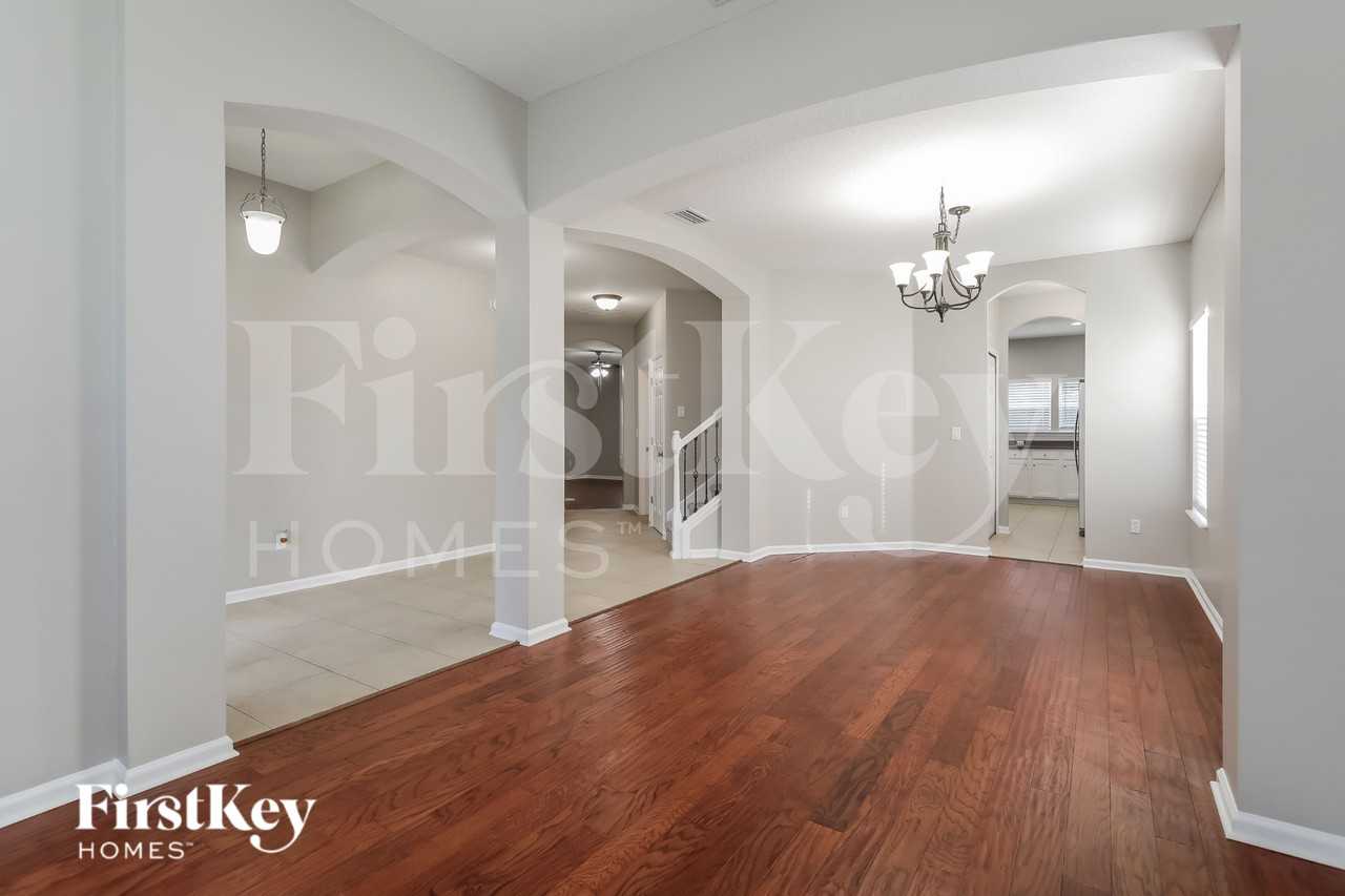2060 Heritage Oaks Ct - Photo 7 of 18