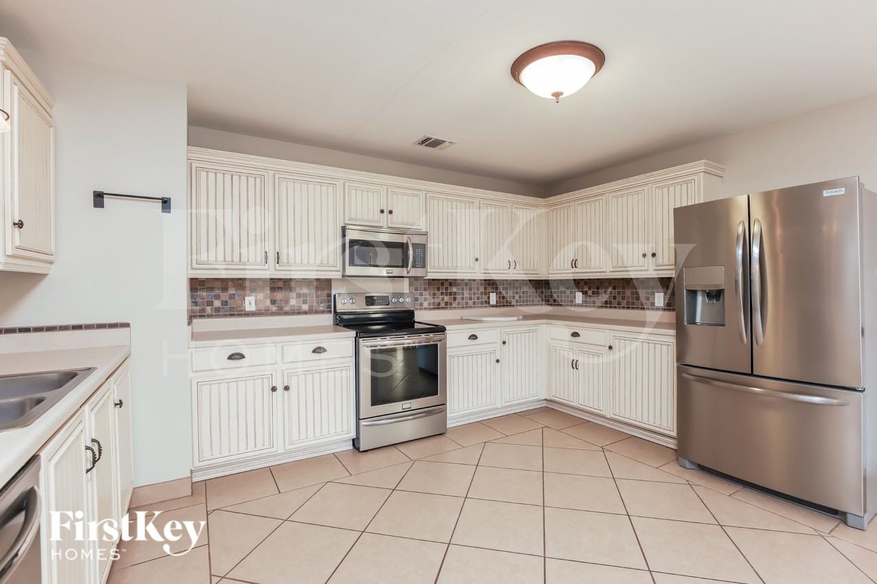 3438 Columbia Dr - Photo 6 of 15