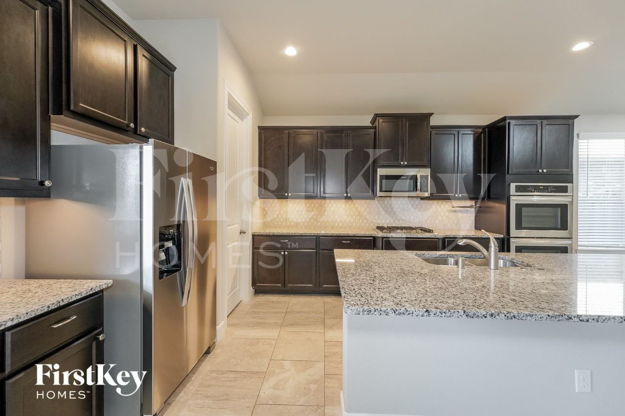 1126 Orange Dawn Dr - Photo 6 of 15