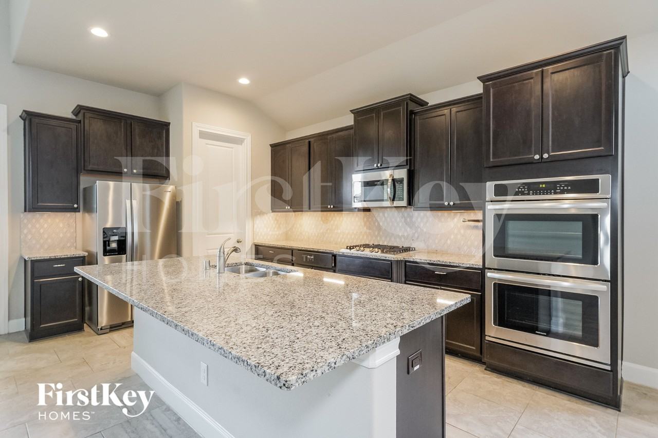 1126 Orange Dawn Dr - Photo 7 of 15