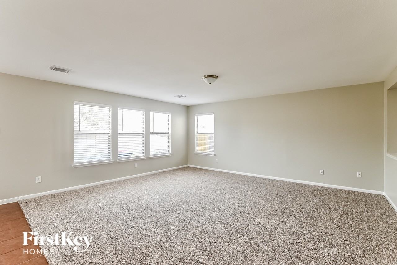 339 Remington Harbor Ct - Photo 3 of 15