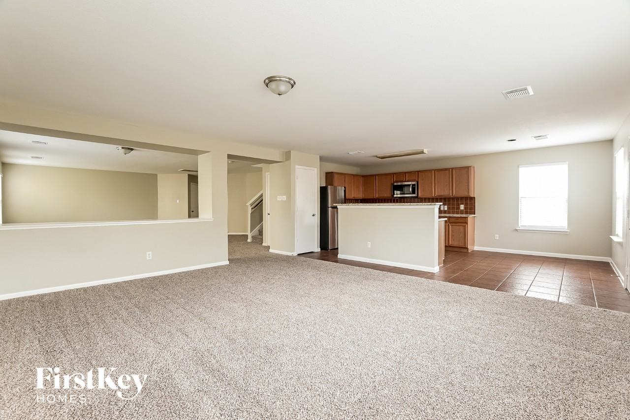 339 Remington Harbor Ct - Photo 6 of 15