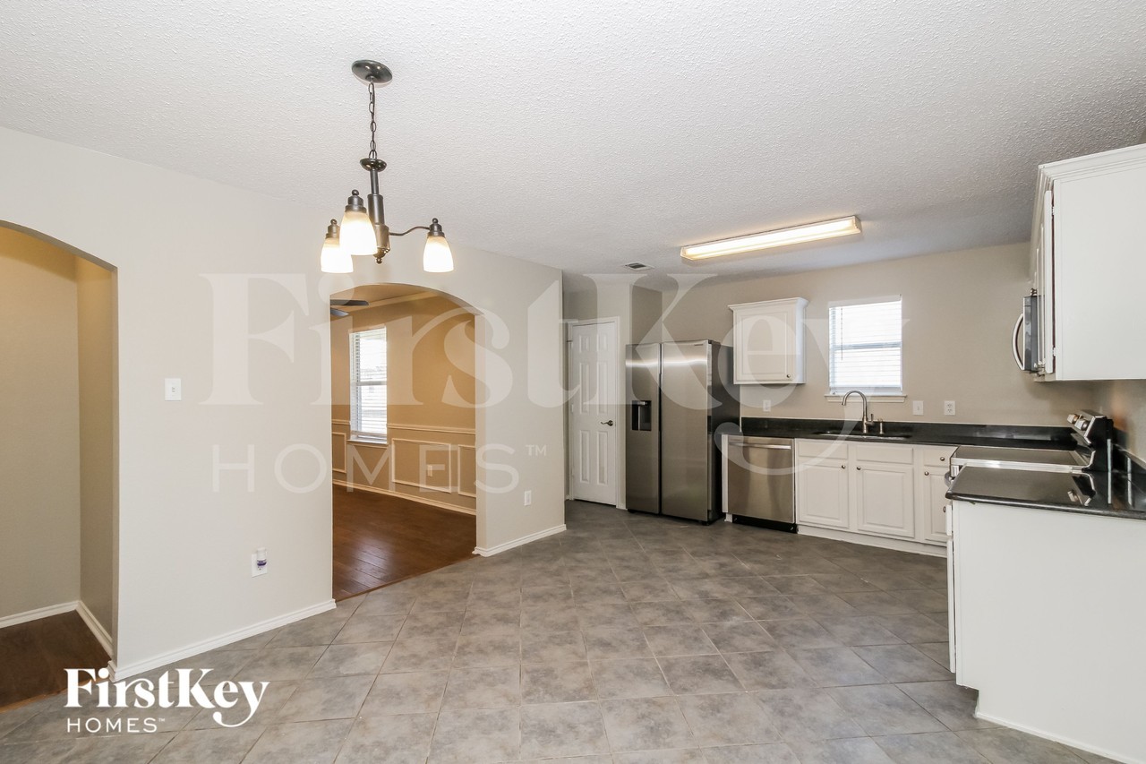 4917 Stirrup Way - Photo 5 of 15