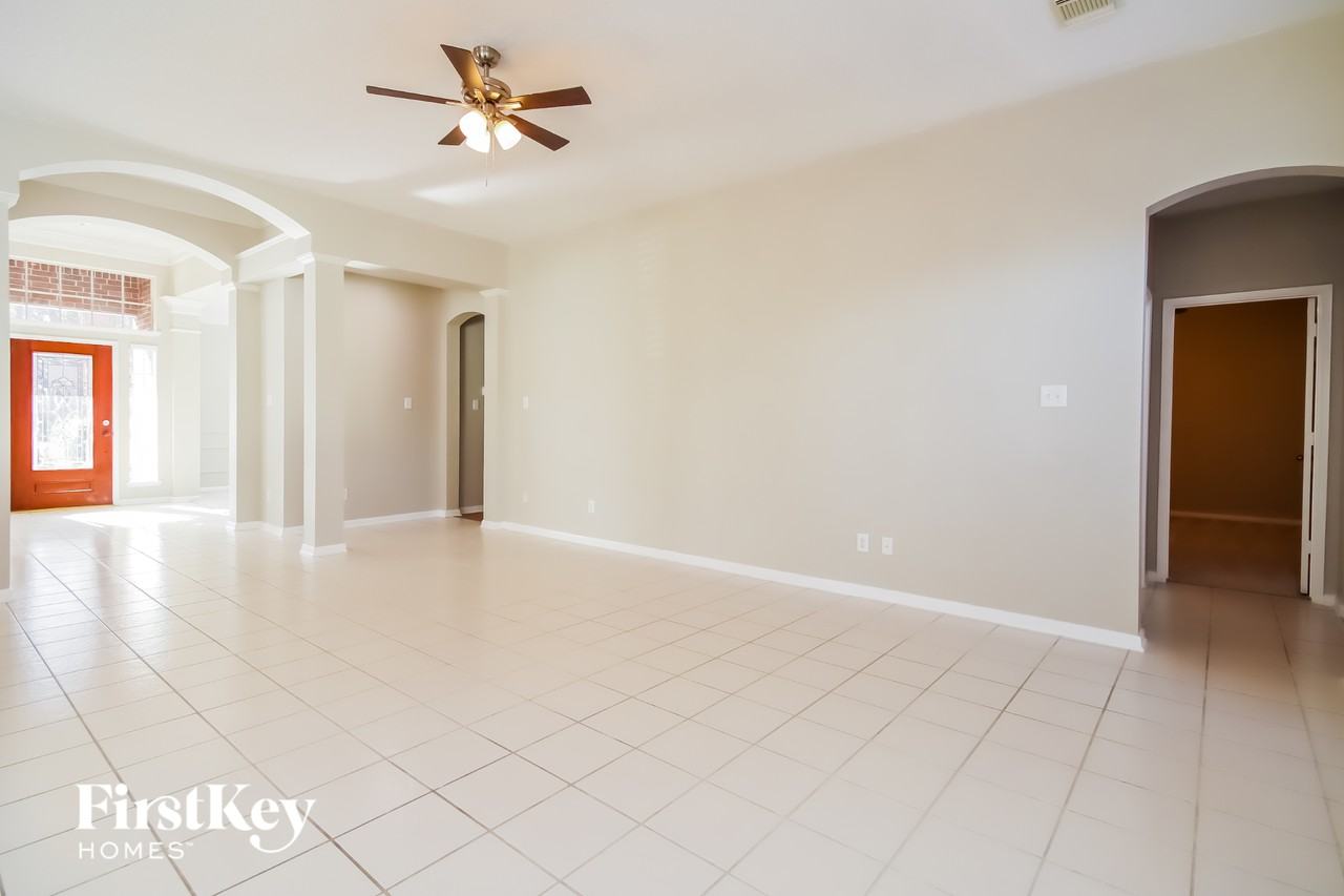 4022 N Dawn Cypress Ct - Photo 3 of 15