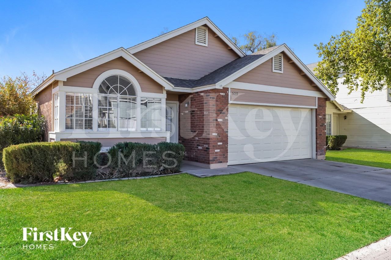 5039 W Chicago Cir S - Photo 2 of 16