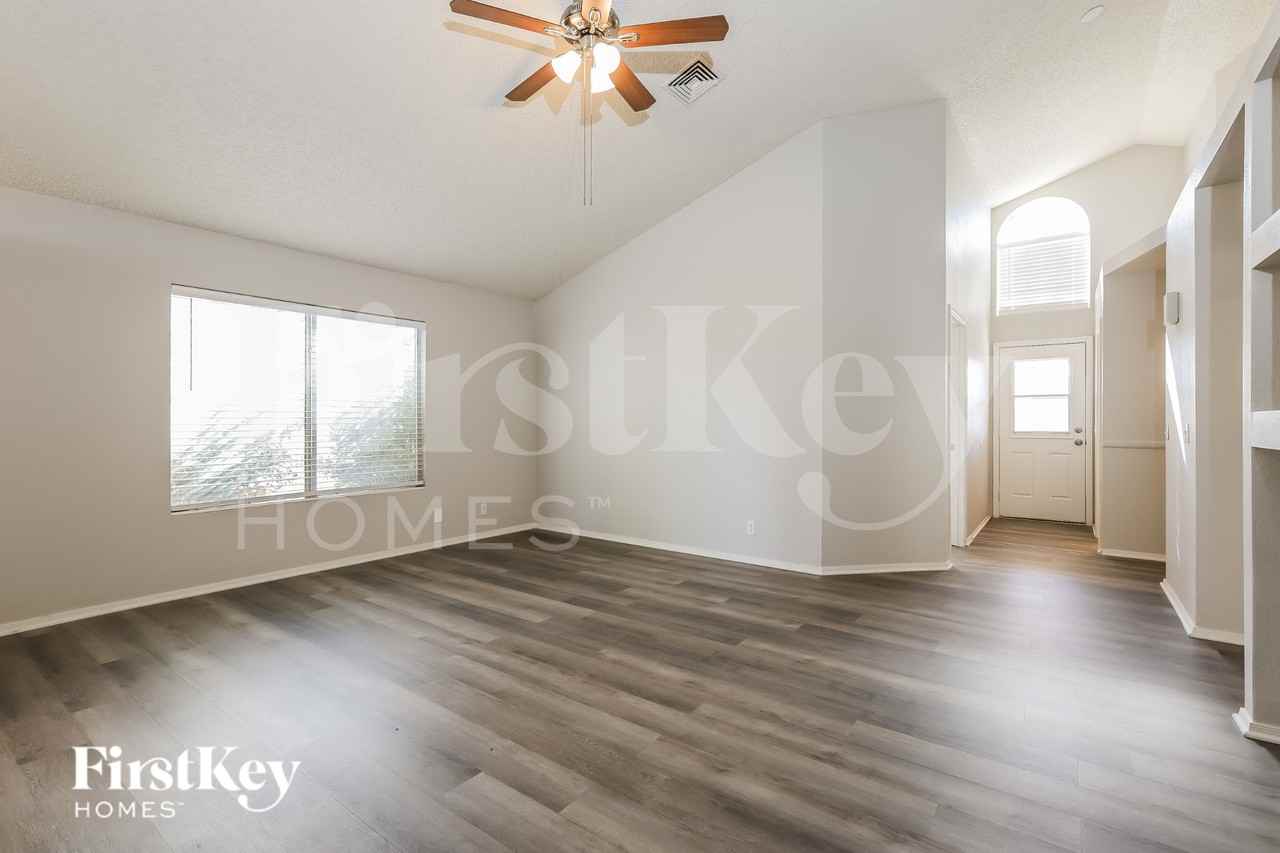 5039 W Chicago Cir S - Photo 4 of 16