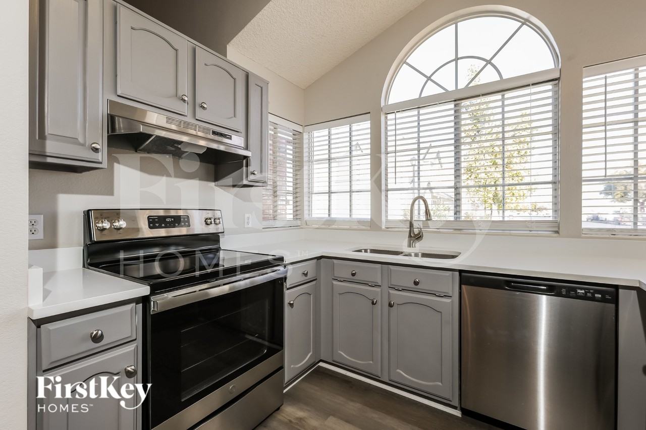 5039 W Chicago Cir S - Photo 6 of 16