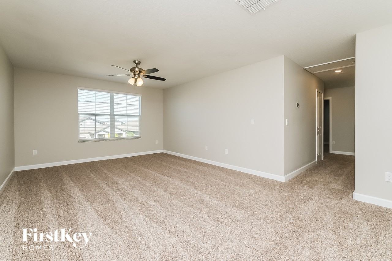 9924 Victory Gallop Loop - Photo 7 of 15