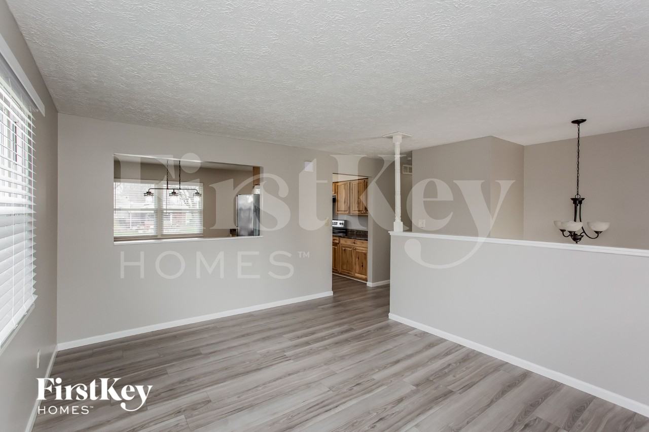 418 Andrea Dr - Photo 4 of 15